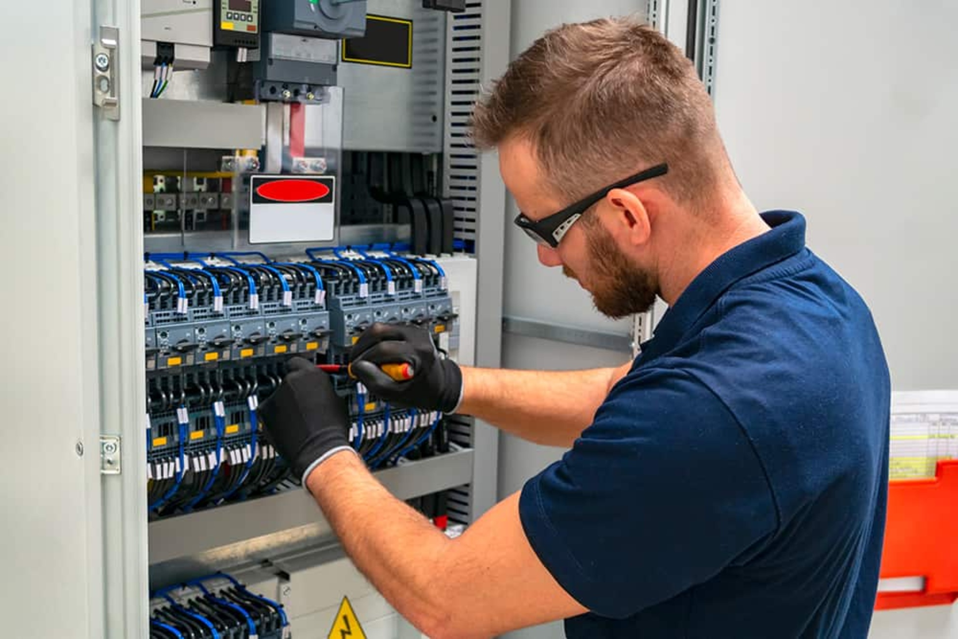 Elektroniker für Energie- und Gebäudetechnik (m/w/d) bei Elektro-Service-Ganz in Hammelbach